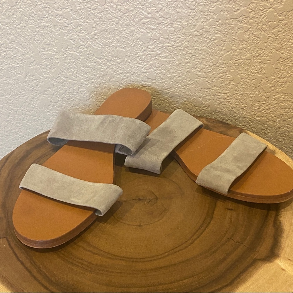 Vince Camuto genuine leather‎ sandals flats grey leather straps size 10